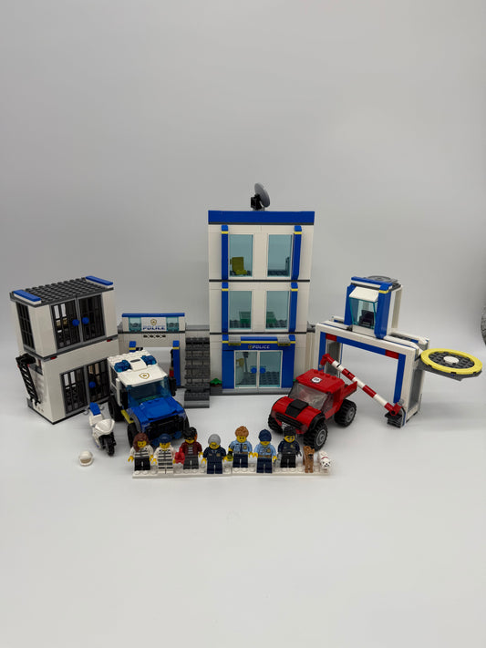 Police Station - Bricks and Minifigs Sioux Falls