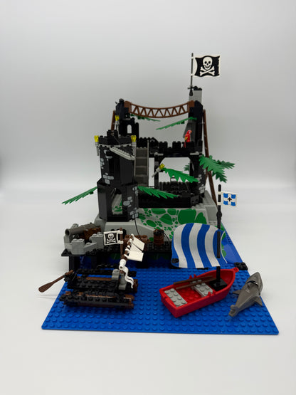 Lego Pirates Rock Island Refuge