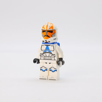 sw1276: Clone Trooper, 501st Legion, 332nd Company (Phase 2) - Helmet with Holes and Togruta Markings, Blue Jet Pack