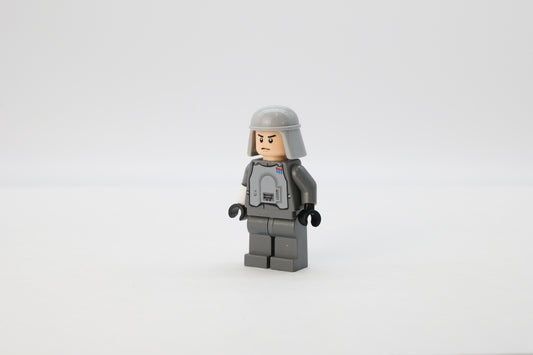 sw0289: General Maximillian Veers - light bluish gray helmet and armor