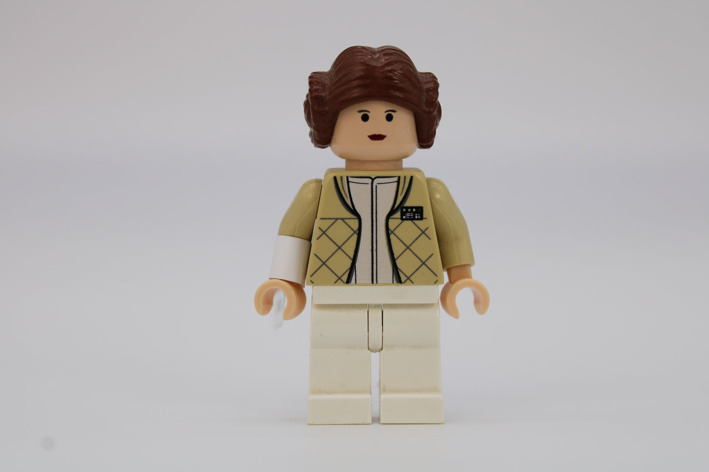 sw0113: Princess Leia - hoth outfit, textured hair with buns