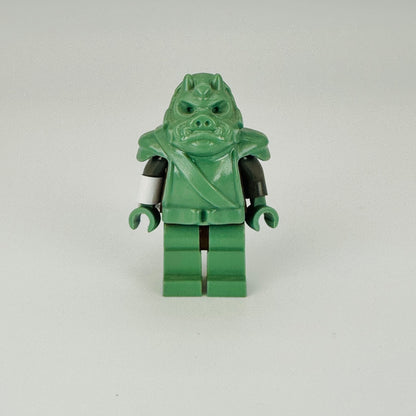 sw0075: Gamorrean Guard (Dark Gray Arms)