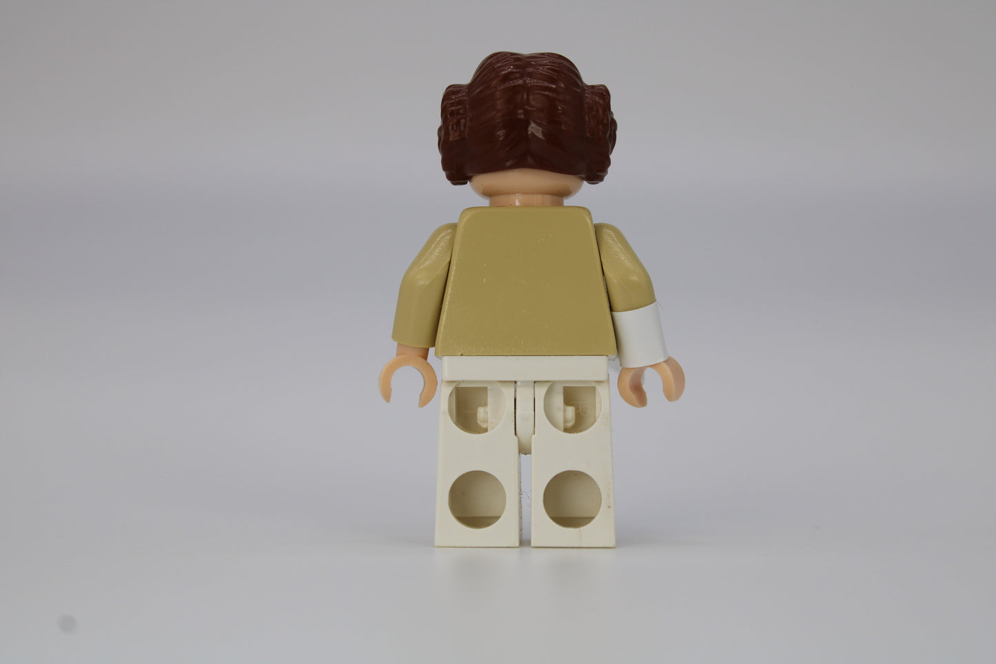 sw0113: Princess Leia - hoth outfit, textured hair with buns